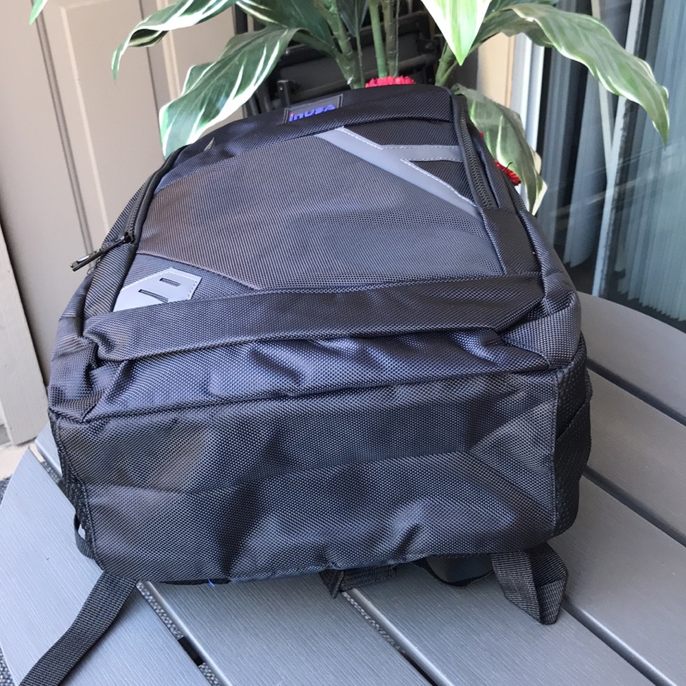 B7 Inusa Backpack - Picture 8 of 13